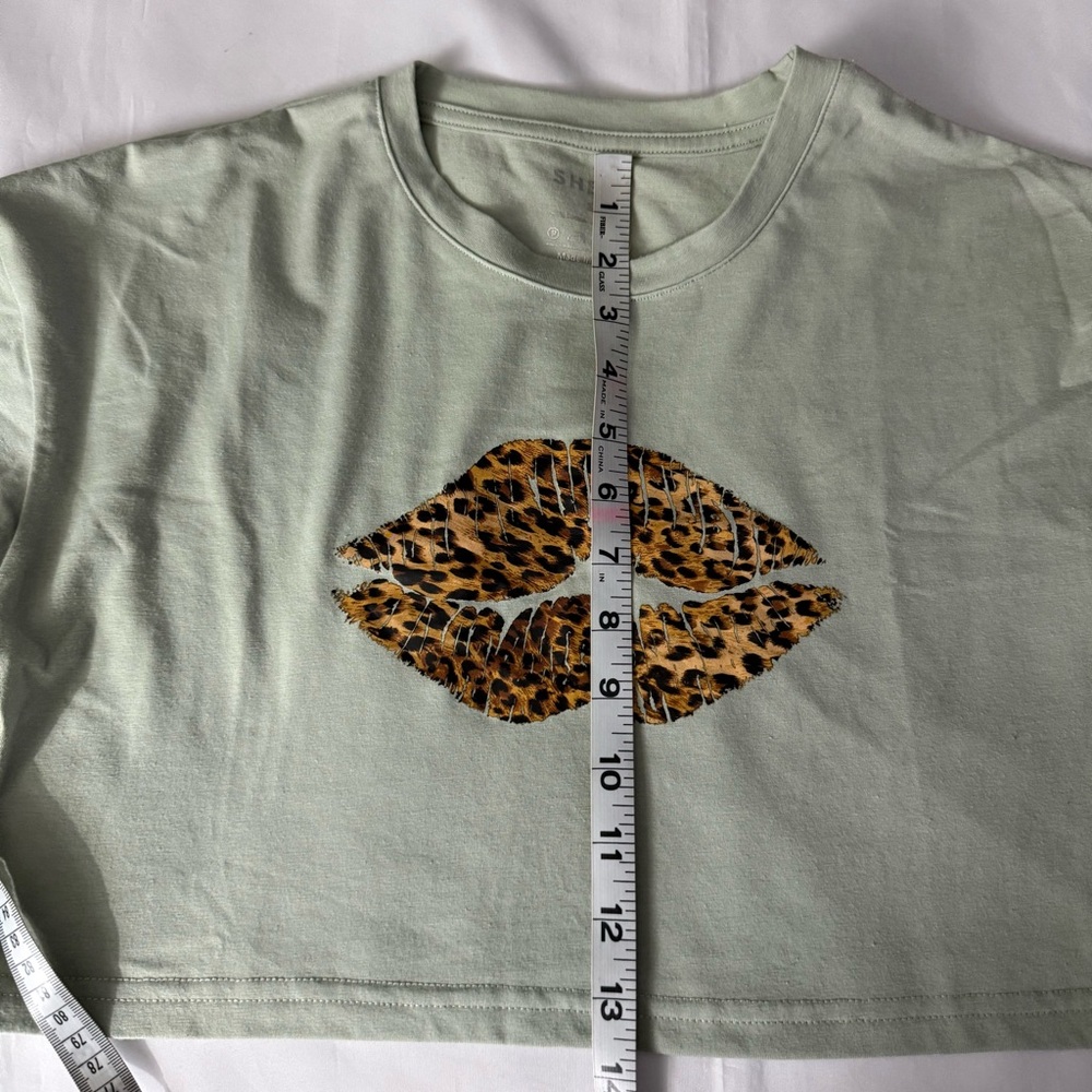 SHEIN 2p Bundle - Purple & Green Short Sleeve Crop Tops - Picture 12 of 13